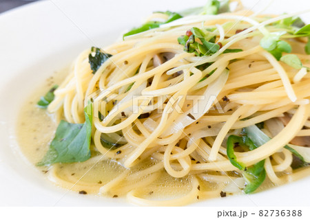 バジルソースパスタ バジルソースパスタ 82736388