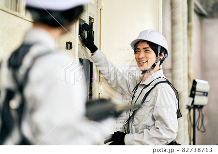 ビジネスシーン　 82738713