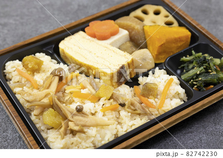 きのこご飯弁当 82742230