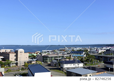 北海道　東部　厚岸の海と橋と町 82746256