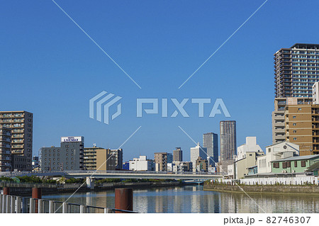 大正橋付近からの大阪都市風景　昼過ぎ 82746307