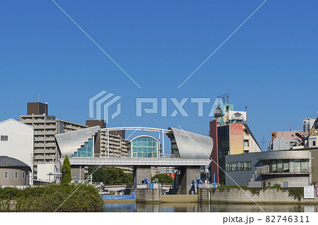 道頓堀川水門　晴れ　大阪市浪速区（2021年10月上旬） 82746311