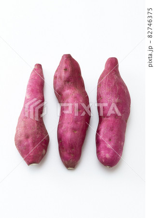 さつまいも 白バック さつまいも 白バック 82746375