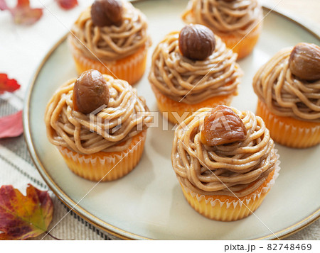 モンブランカップケーキ 82748469