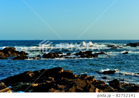 三浦半島　城ヶ島海岸の風景 82752141