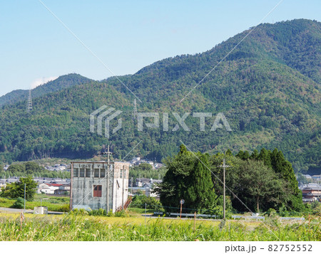 田舎の自然とどこか懐かしい感じの風景 82752552