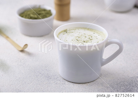 Green healthy matcha latte drink 82752614