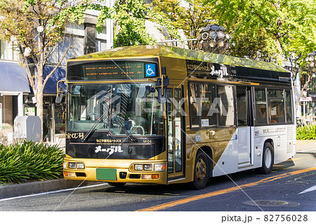 名古屋栄 広小路通を走るメーグル号 市バス 名古屋栄 広小路通を走るメーグル号 市バス 82756028