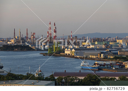 泉大津PA_工場地帯夕景_大阪_堺 82756729
