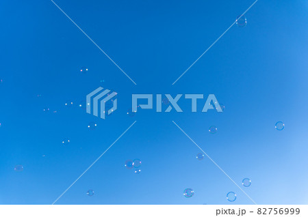 シャボン玉飛んだ シャボン玉飛んだ 82756999