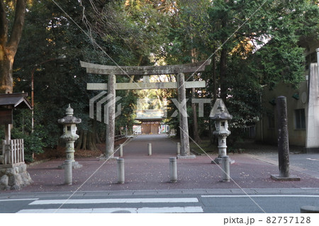 砥鹿神社（愛知県豊川市）　西鳥居 82757128