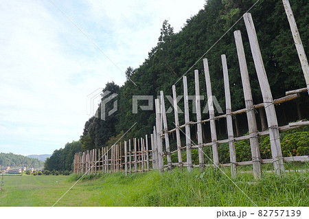 設楽原の戦い（長篠の戦い）決戦地にある馬防柵（愛知県新城市） 82757139