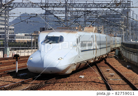 姫路駅に到着する下りN700系さくら 姫路駅に到着する下りN700系さくら 82759011