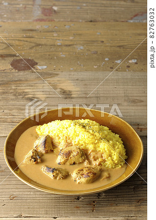 鶏肉がゴロゴロと入っているタンドリーチキンバターカレー 鶏肉がゴロゴロと入っているタンドリーチキンバターカレー 82763032