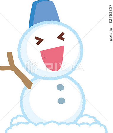 青い帽子の二段重ねの雪だるま 82763857