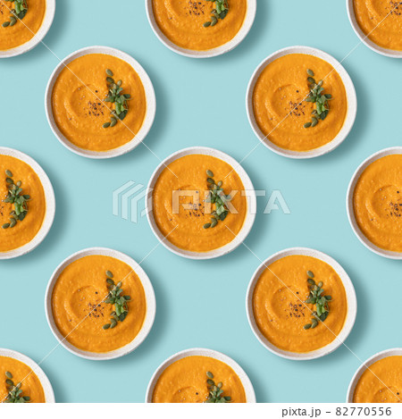 Seamless pattern of Pumpkin soup on orange. 82770556