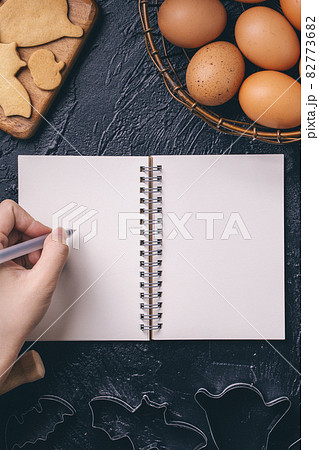 ビスケット クッキー クラッカー 82773682