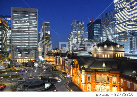 東京駅夜景 82775810