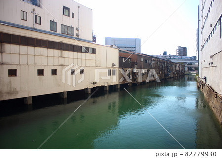 北九州市の旦過市場 82779930