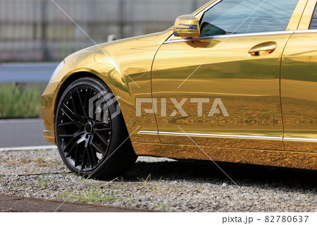 派手な車　イメージ 82780637