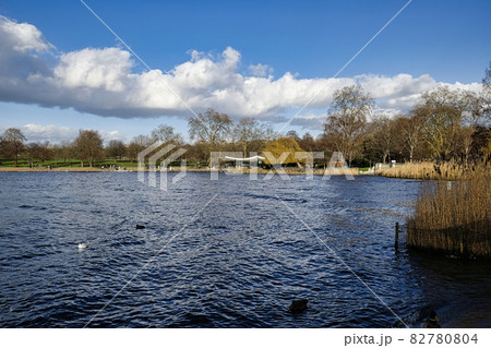 The Serpentine in Hyde Park, London, United Kingdom. 82780804