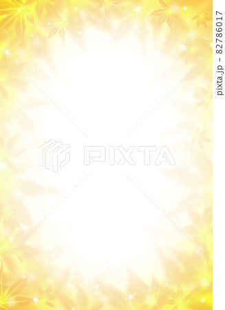 紅葉フレーム素材 大小の黄橙色のもみじと光が上下左右を彩るイメージ 縦 他色有 82786017