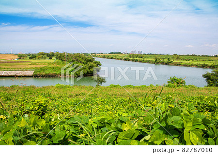 荒川 新河岸川 上流方面 朝霞水門付近の景色 荒川 新河岸川 上流方面 朝霞水門付近の景色 82787010