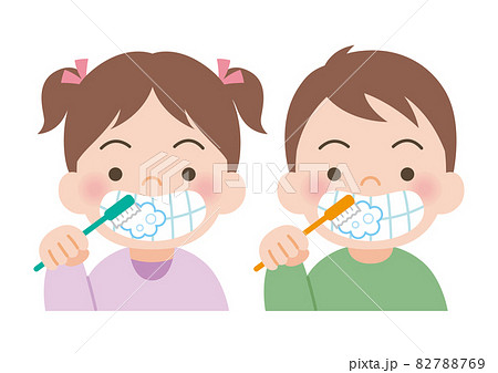 歯みがきする子供 82788769