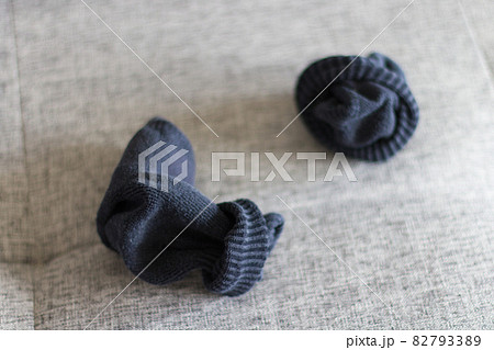 脱ぎっぱなしの靴下 82793389