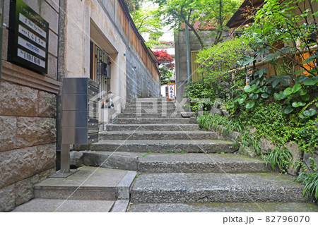 神楽坂の街並み 82796070