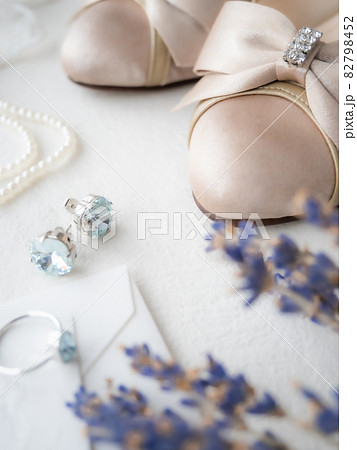 パンプス　アクセサリー　レディース　ファッションアイテム　メッセージカード　ラベンダー　 82798452