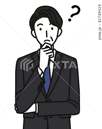 考える中年男性社員 82799429