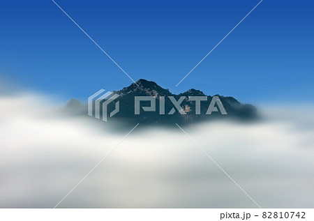 Morning with fog above the mountain, 82810742