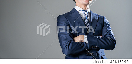 若いビジネスマン 82813545