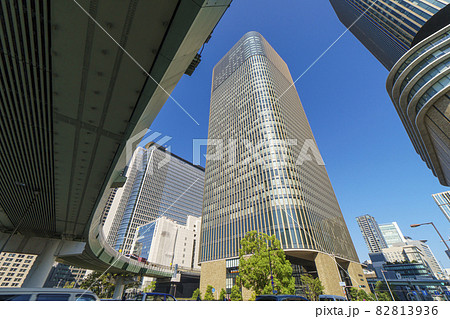 中之島フェスティバルタワー　大阪都市風景 82813936