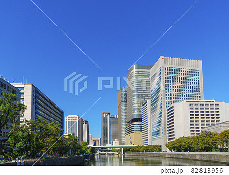 大阪 中之島の都市風景 朝 大阪 中之島の都市風景 朝 82813956