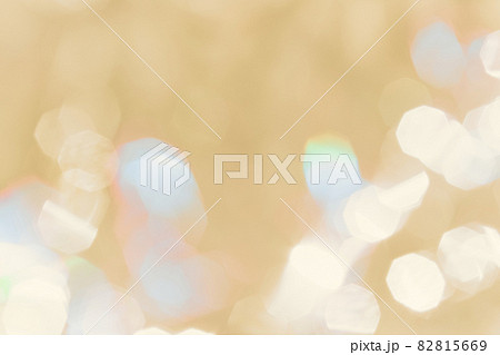 ゴールド系キラキラ背景素材 82815669