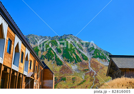 室堂 立山室堂荘と立山 富山県 室堂 立山室堂荘と立山 富山県 82816005