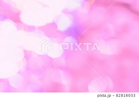 ピンク系キラキラ背景素材 82816033