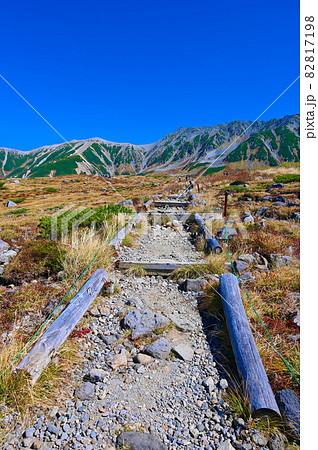 立山室堂 秋の立山 遊歩道 富山県 立山室堂 秋の立山 遊歩道 富山県 82817198