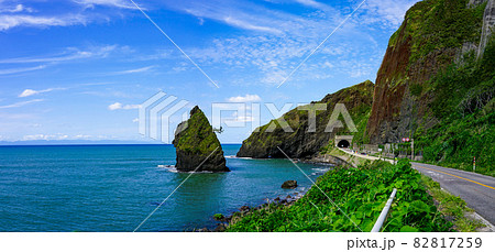 立岩　越後七浦シーサイドラインの絶景ポイント（新潟県新潟市西蒲区） 82817259