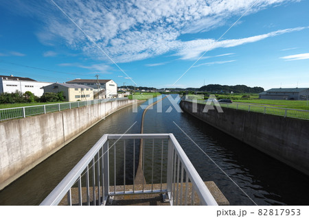 利根川の風景 82817953