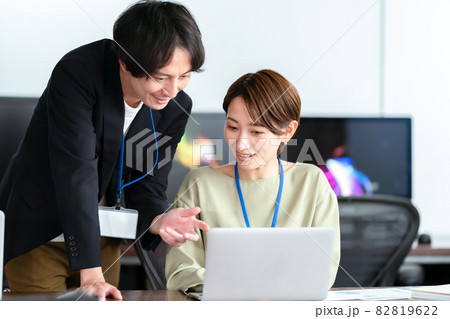 ビジネス　チーム 82819622