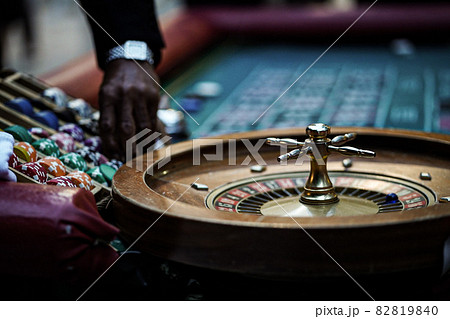 結婚式場にあったカジノのルーレット 82819840