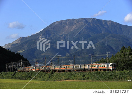 伊吹山と東海道線 82822727