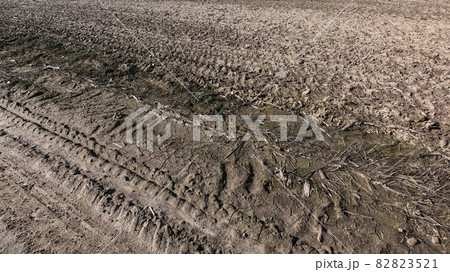 Traces of transport on the soil. Background. Traces of transport on the soil. Background. 82823521