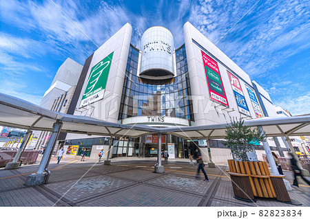日本の東京都市景観 人気の街・町田。町田駅前を望む 日本の東京都市景観 人気の街・町田。町田駅前を望む 82823834
