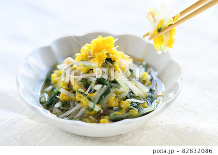 食用菊と水菜と榎茸のお浸し 82832086