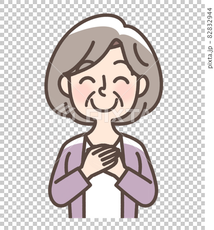 安心するおばあさん 82832944