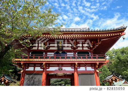 目黒不動尊　仁王門 82835050